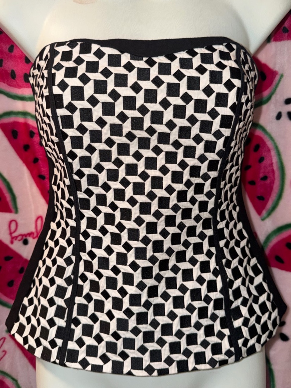 🖤🤍 White House Black Market Strapless Geometric Top with Structured Design
